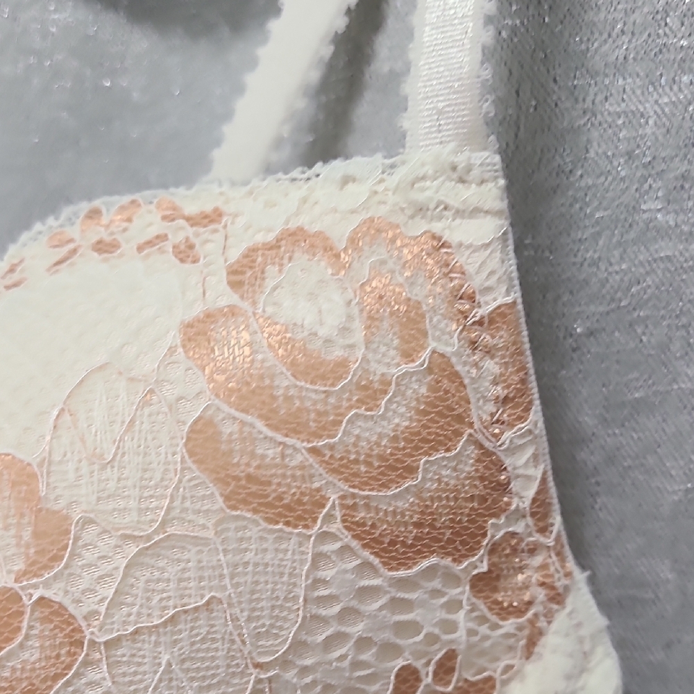 Jezebel Lace Bra 34B Floral cannoli‎ cream with sandpoint - Picture 11 of 14